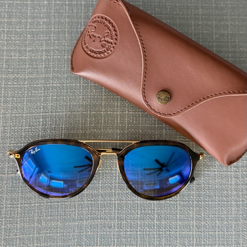 Ray-Ban 4253 Tortoise Shell Sunglasses